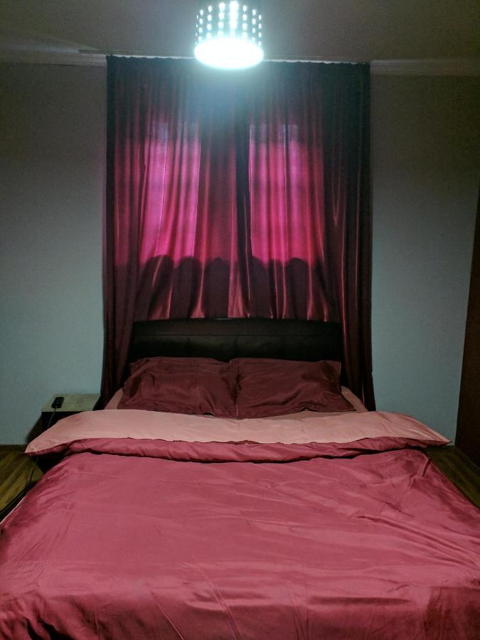 Your Hostel Tbilisi Bagian luar foto