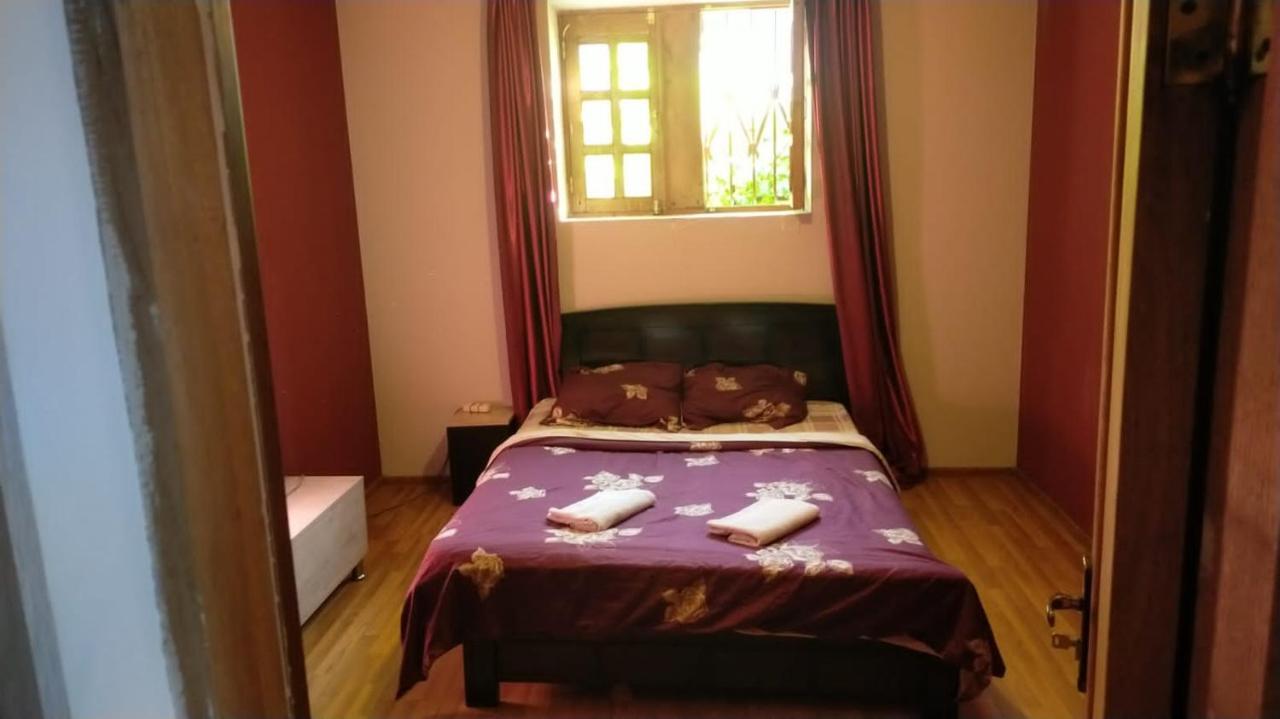 Your Hostel Tbilisi Bagian luar foto